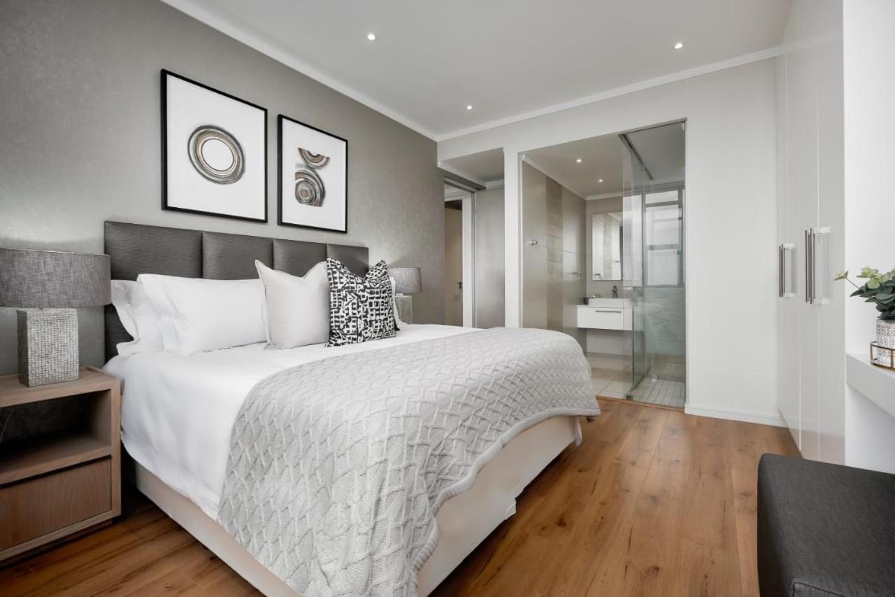 Modern Luxury Furnished Apartments In Sandton Joanesburgo Exterior foto