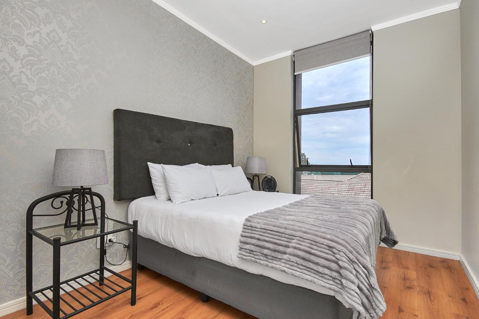 Modern Luxury Furnished Apartments In Sandton Joanesburgo Exterior foto